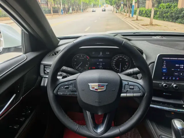 Cadillac CT4 — Фото автомобиля 7