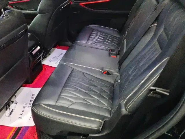 GAC Trumpchi GS8 — Фото автомобиля 11