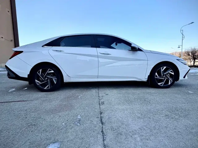 Hyundai Elantra — Фото автомобиля 7