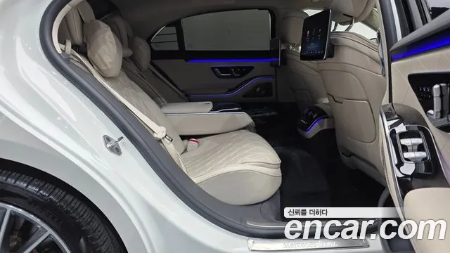 Mercedes-Benz S-Class — Фото автомобиля 12