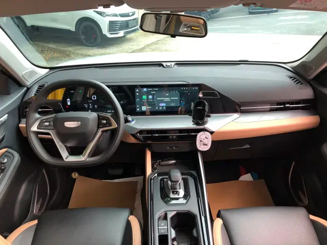 Geely Haoyue PRO — Фото автомобиля 4