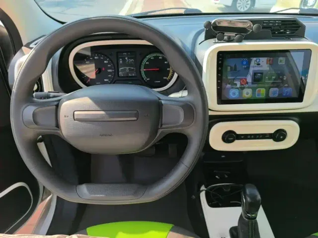 Roewe Clever — Фото автомобиля 10
