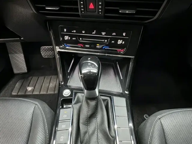 Volkswagen Passat — Фото автомобиля 17