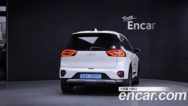 Kia Niro Niro Plus Earth — Фото автомобиля 4