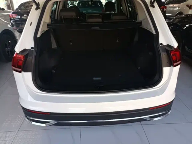 Volkswagen Tiguan L — Фото автомобиля 18