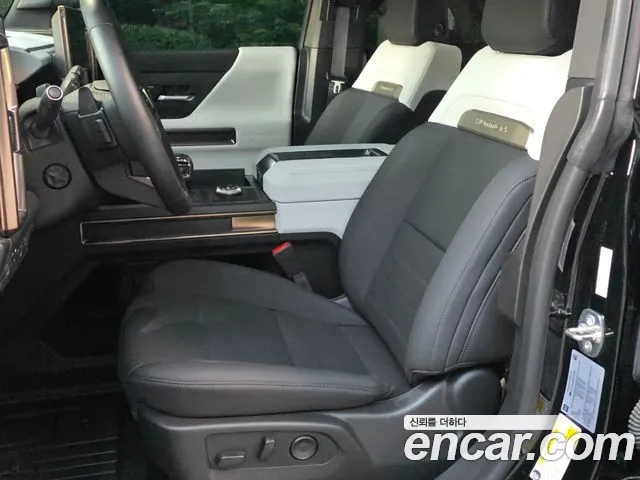 GMC Hummer EV — Фото автомобиля 9