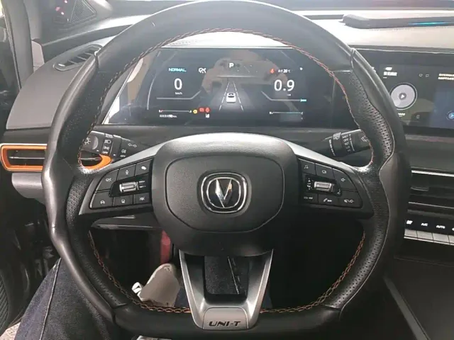 Changan UNI-T — Фото автомобиля 10
