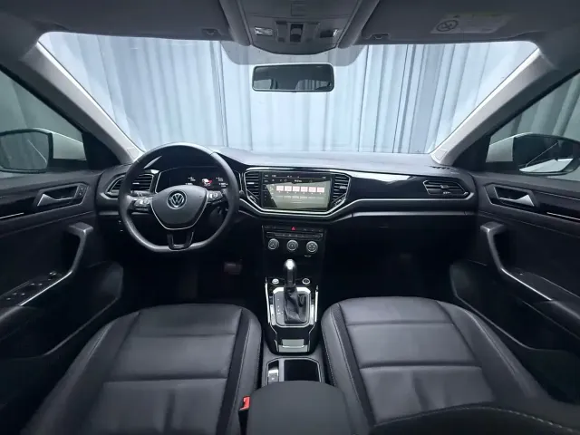 Volkswagen T-Roc — Фото автомобиля 12