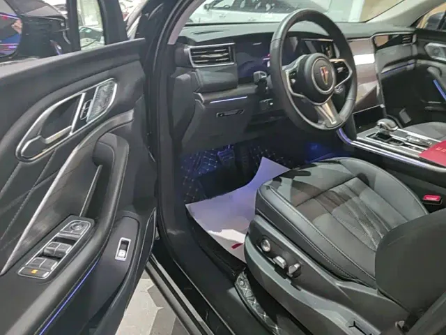 Hongqi HS7 — Фото автомобиля 20