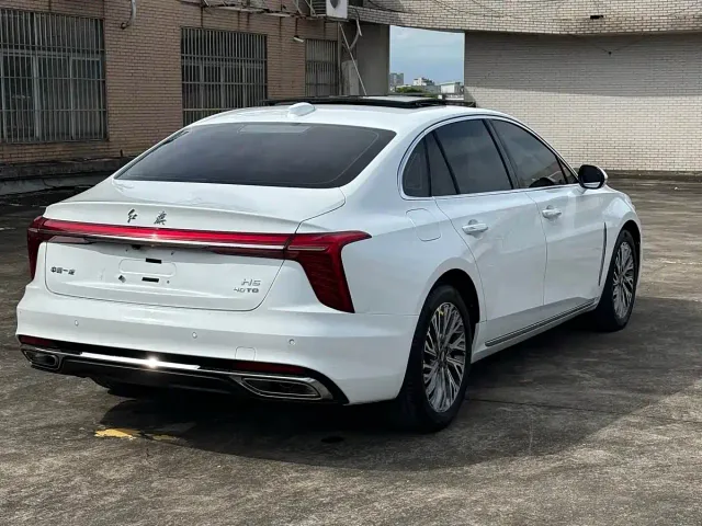 Hongqi H5 — Фото автомобиля 9