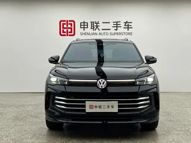 Volkswagen Tiguan L — Фото автомобиля 2