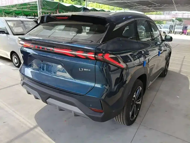 Geely Galaxy L7 — Фото автомобиля 6