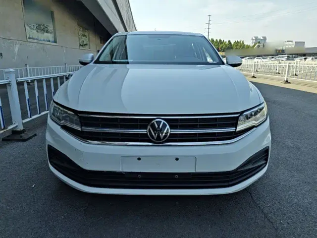 Volkswagen Bora — Фото автомобиля 2