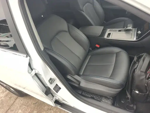 Roewe RX5 — Фото автомобиля 24