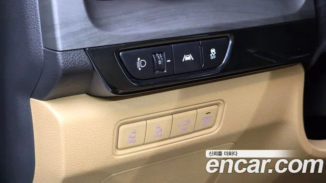 Kia Carnival Generation 4 — Фото автомобиля 15