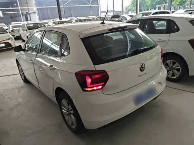 Volkswagen Polo — Фото автомобиля 4
