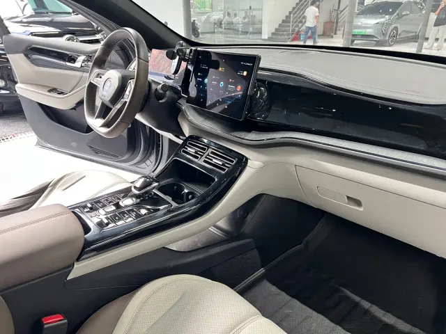 BYD Qin PLUS — Фото автомобиля 17