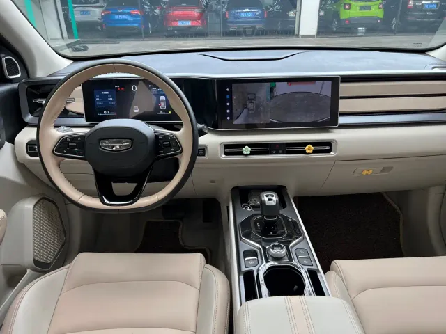 Geely ICON — Фото автомобиля 5