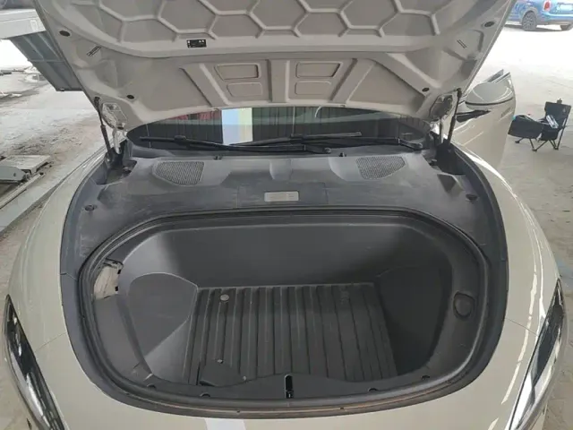 Xiaomi SU7 — Фото автомобиля 19