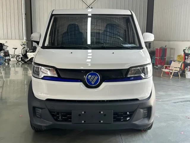 Foton Zhilan Jingling E7 — Фото автомобиля 2
