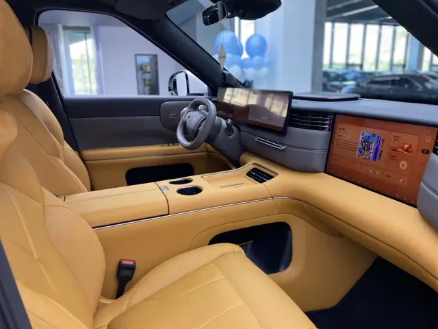 IM Motors LS8 — Фото автомобиля 20
