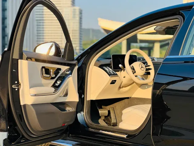 Mercedes-Benz S-Class — Фото автомобиля 4