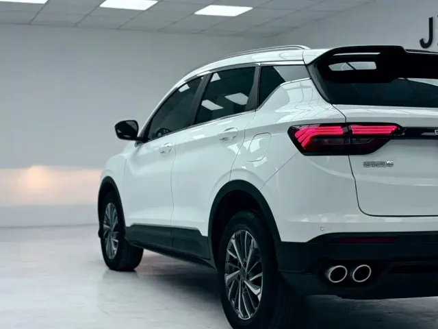 Geely Binyue — Фото автомобиля 7