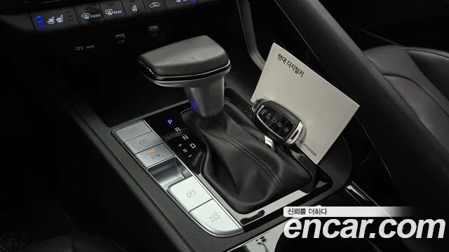 Hyundai Avante CN7 — Фото автомобиля 12