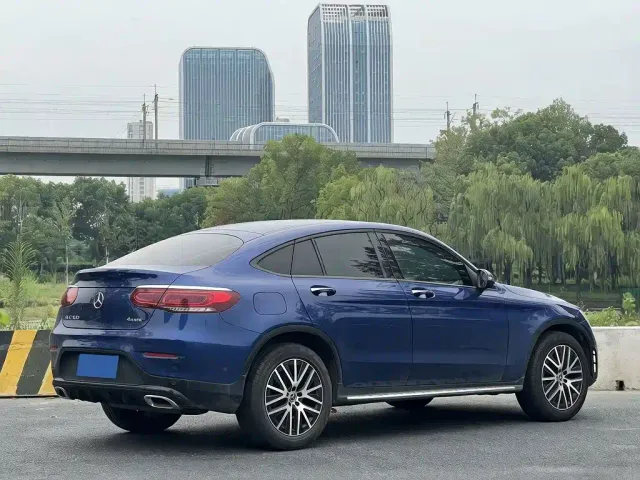 Mercedes-Benz Mercedes-Benz GLC Coupe 2021 GLC 300 4MATIC Coupe SUV — Фото автомобиля 3