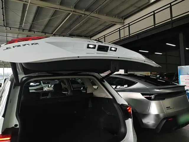 Volkswagen Tiguan L PHEV — Фото автомобиля 18
