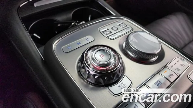 Genesis G90 Бензин 3.5 турбо AWD — Фото автомобиля 9