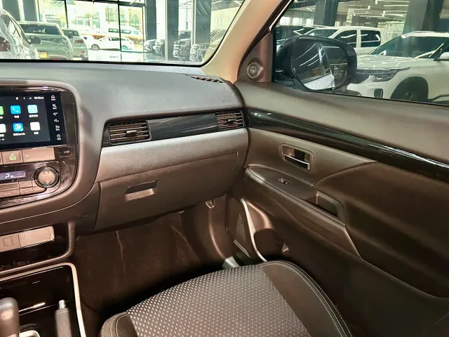 Mitsubishi Outlander — Фото автомобиля 25