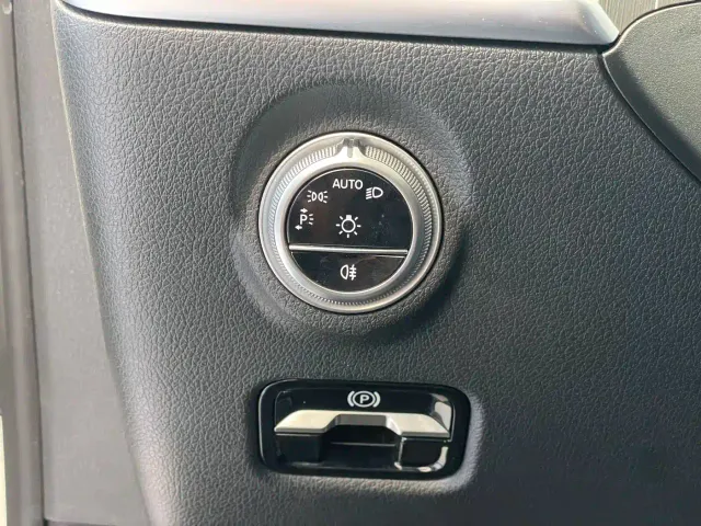 Mercedes-Benz C-Class — Фото автомобиля 18