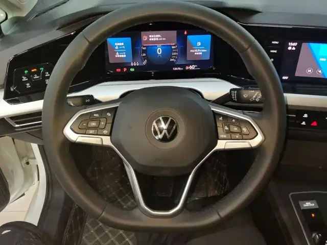 Volkswagen Golf — Фото автомобиля 15