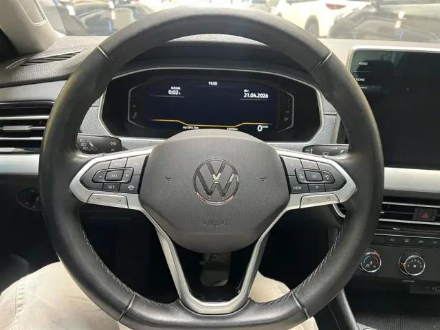 Volkswagen Lavida — Фото автомобиля 12
