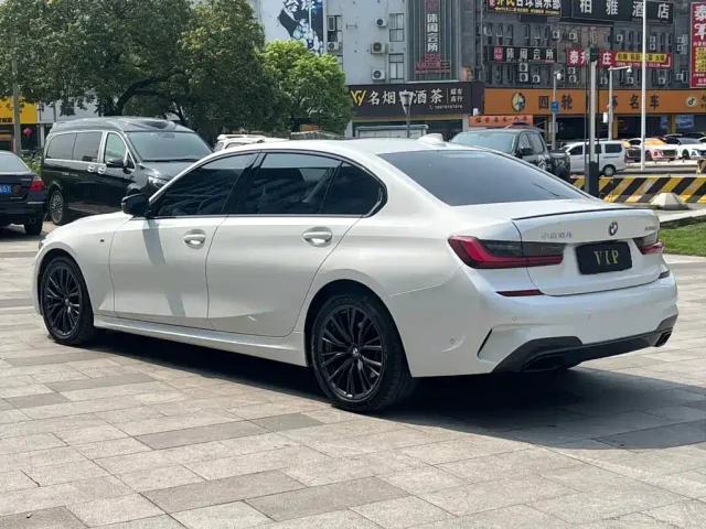 BMW 3 Series — Фото автомобиля 7