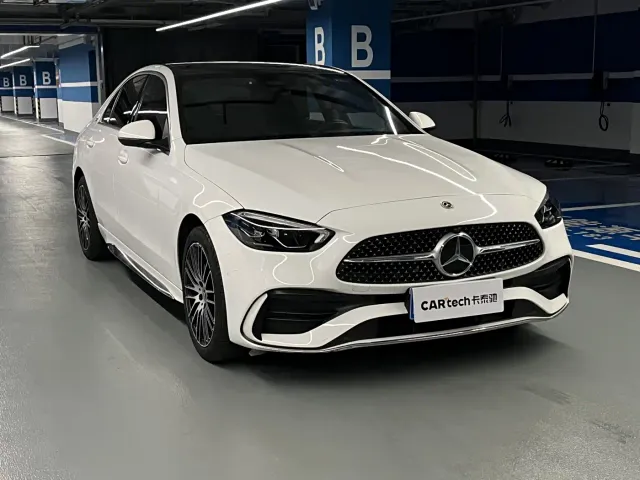 Mercedes-Benz C-Class — Фото автомобиля 3