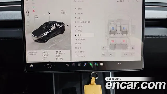 Tesla Model Y — Фото автомобиля 21