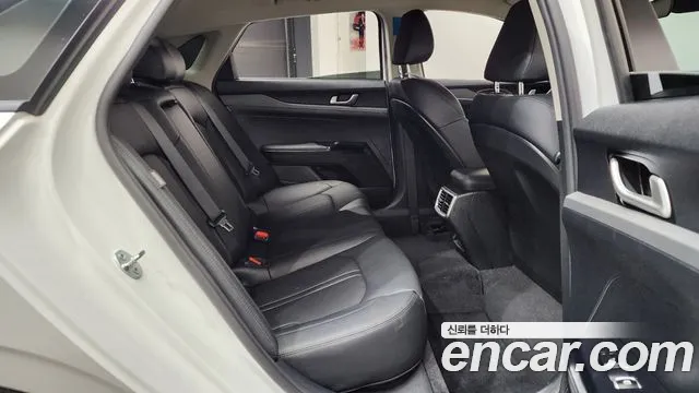 Kia K5 Новый K5 3 поколение 2.0 LPi(Для проката) — Фото автомобиля 11