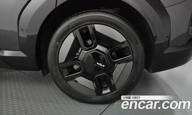 Kia EV9 — Фото автомобиля 6