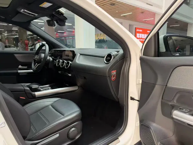 Mercedes-Benz GLA-Class — Фото автомобиля 16