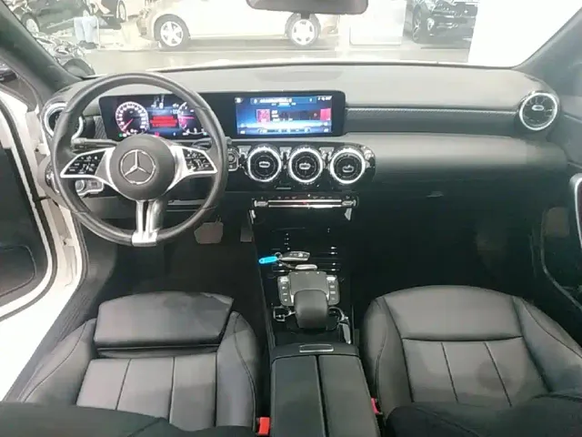 Mercedes-Benz A-Class — Фото автомобиля 9