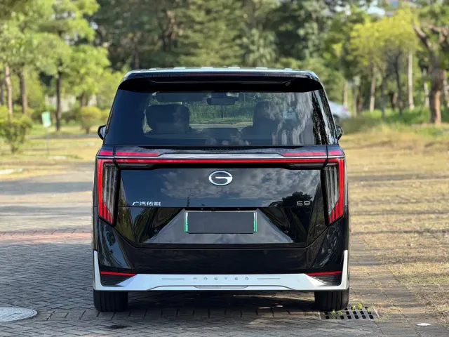 GAC Trumpchi E9 — Фото автомобиля 6