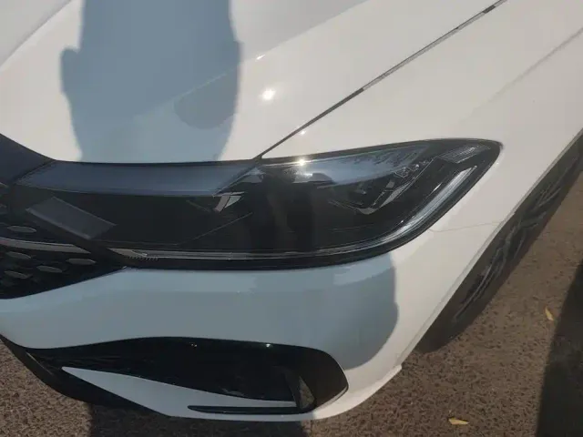 Volkswagen Lavida 2024 Model 300TSI DSG Starlight Leading Edition — Фото автомобиля 5