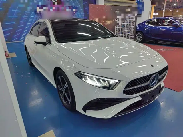 Mercedes-Benz A-Class — Фото автомобиля 3