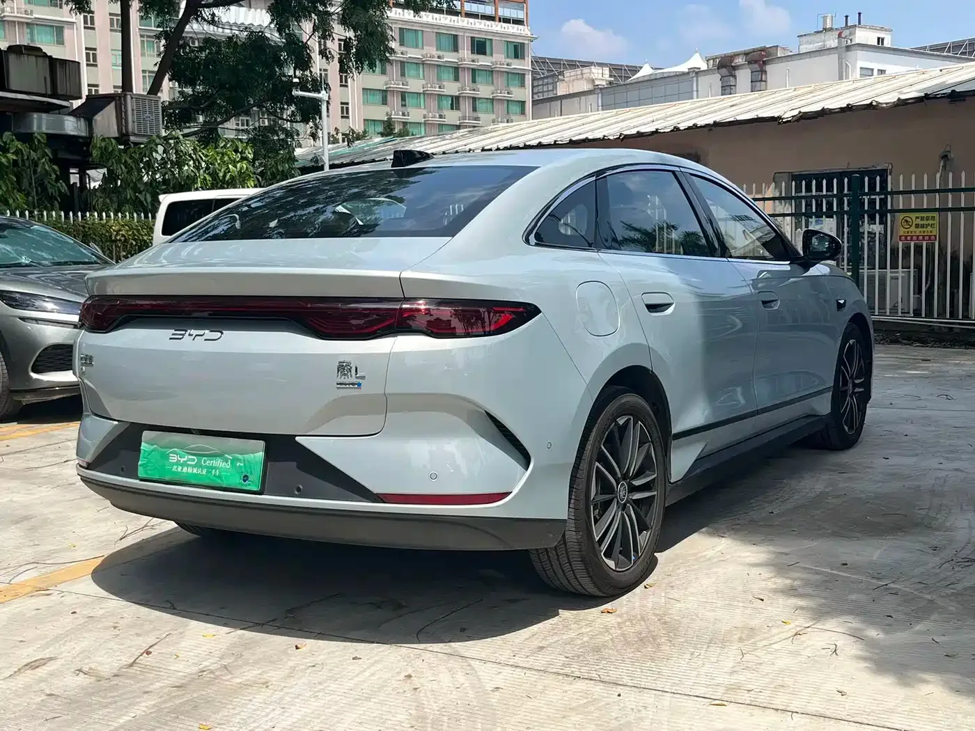 BYD Qin L 2025 Model EV 545KM Excellence Edition — Фото автомобиля 10