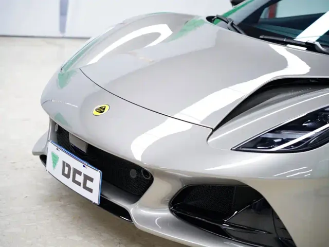Lotus Emira — Фото автомобиля 20