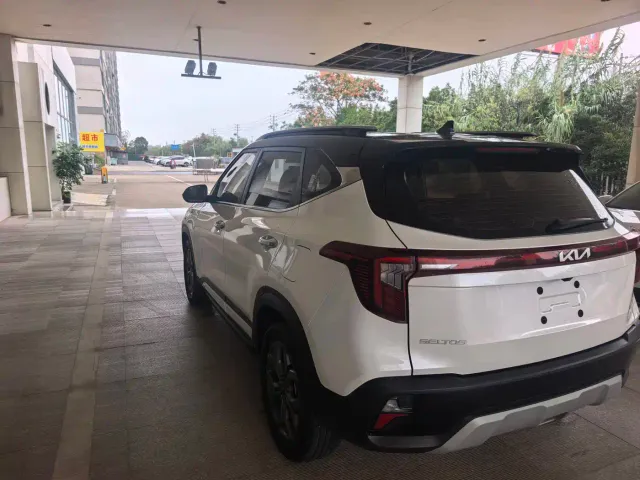 Kia Seltos — Фото автомобиля 6