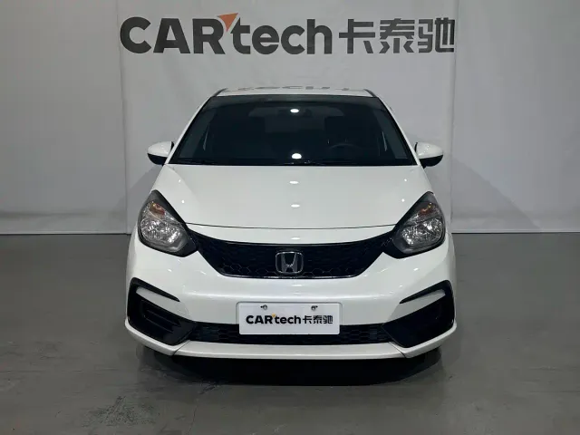 Honda Fit — Фото автомобиля 2