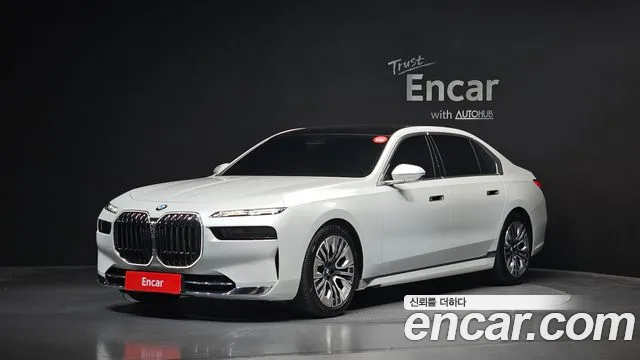 Фотография автомобиля — BMW 7 Series G70